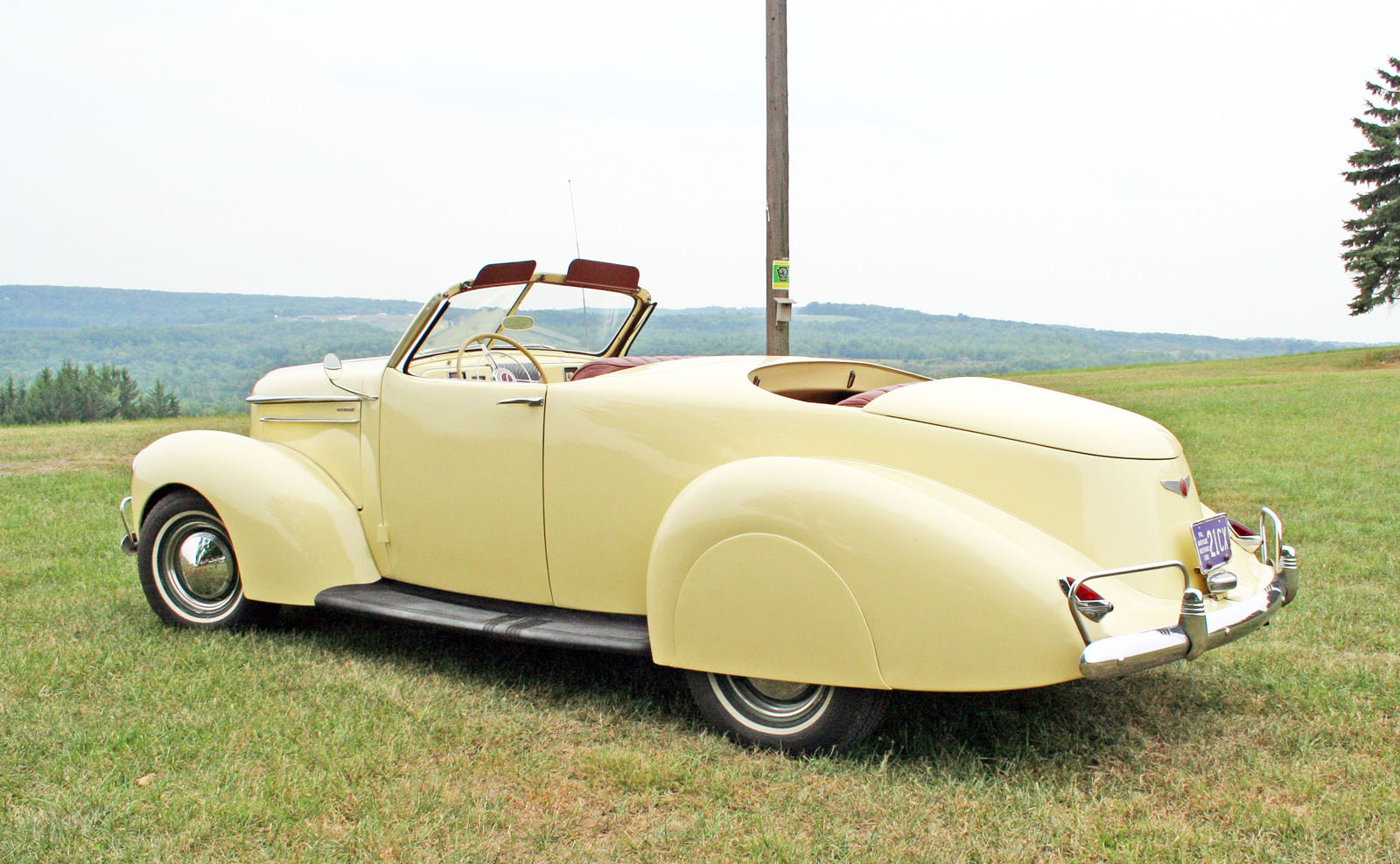 1940 Boat-tail Speedster - interior