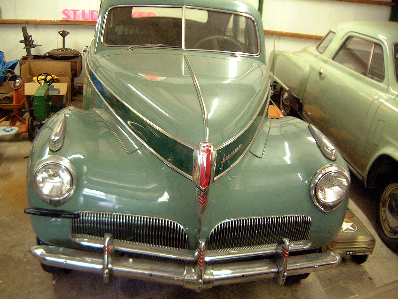 1941 Studebaker Commander 4-door - side view