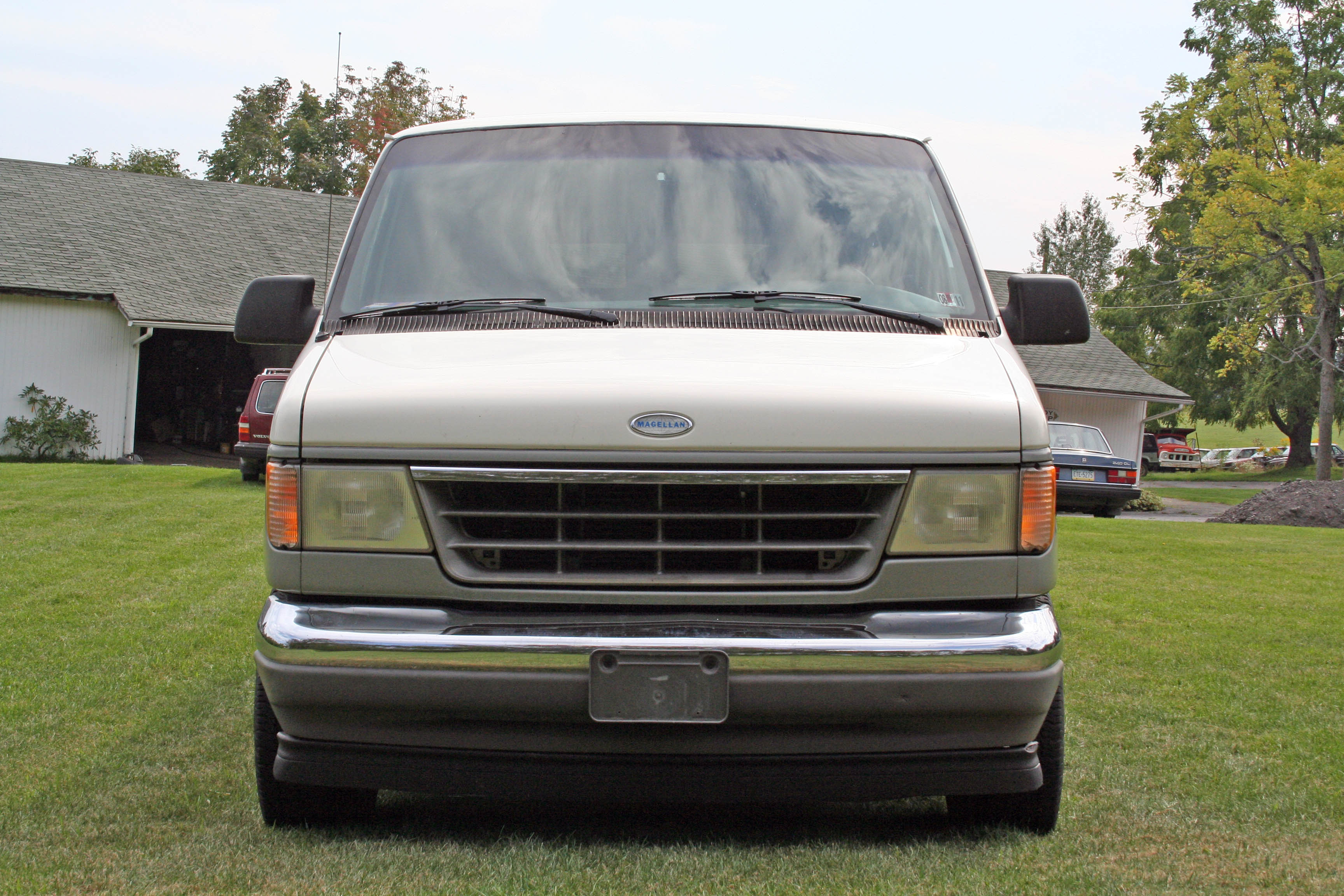 1993 Magellan Van - wheel