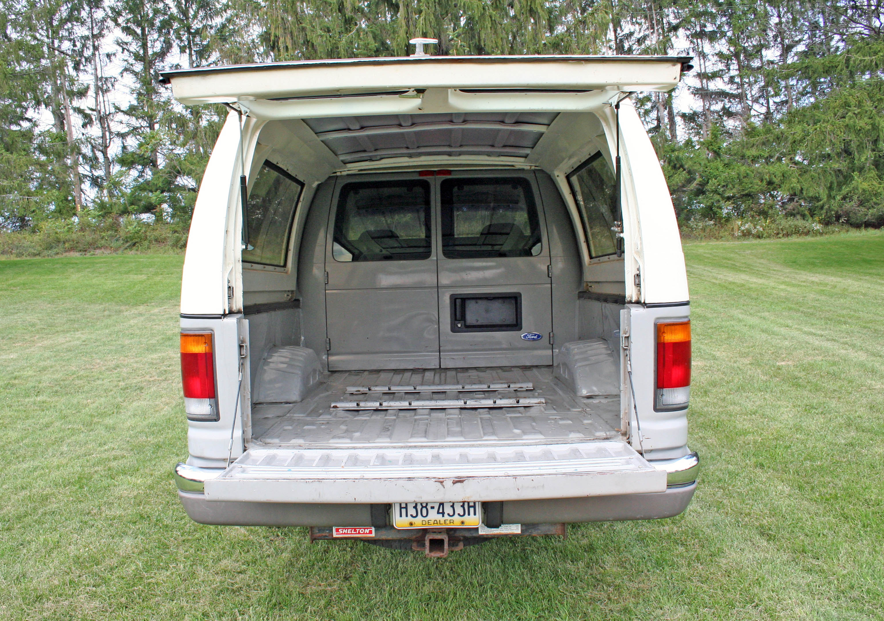 1993 Magellan Van - conversion features